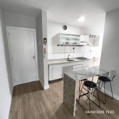 Apartamento à venda no Residencial Maria Helena — Bairro Cedros, Camboriú/SC Apartamento à venda no Residencial Maria Helena — Bairro Cedros, Camboriú/SC