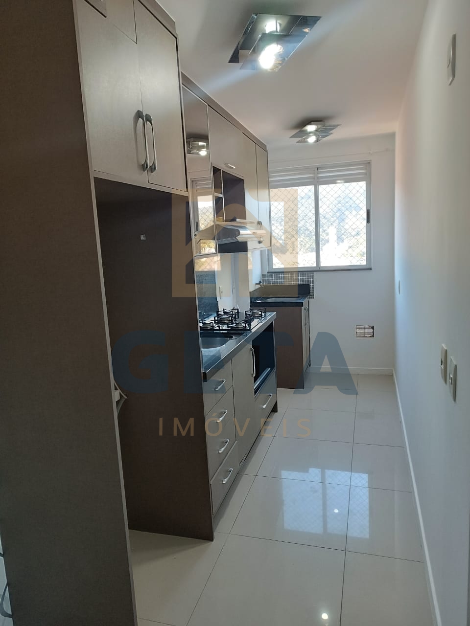 Apartamento 2 quartos para Locação Anual no bairro Lídia Duarte em Camboriú