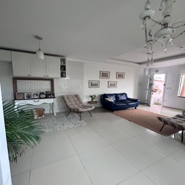 Sobrado Exclusivo à Venda em Camboriú – Pronto para Morar! Sobrado Exclusivo à Venda em Camboriú – Pronto para Morar!