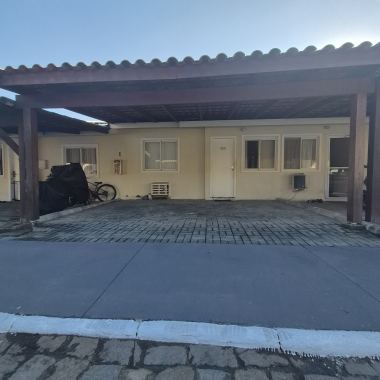 Casa à venda em condomínio fechado no bairro Lídia Duarte – Camboriú Casa à venda em condomínio fechado no bairro Lídia Duarte – Camboriú