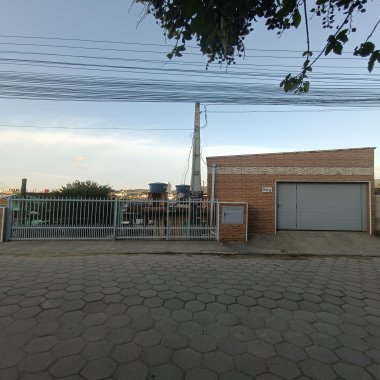 Encantadora Casa em Cedros, Camboriú com 80 m² de área privativa Encantadora Casa em Cedros, Camboriú com 80 m² de área privativa