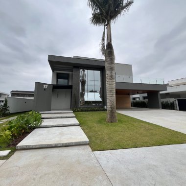 Sobrado 4 suítes para Venda no bairro Santa Regina em Camboriú Sobrado 4 suítes para Venda no bairro Santa Regina em Camboriú