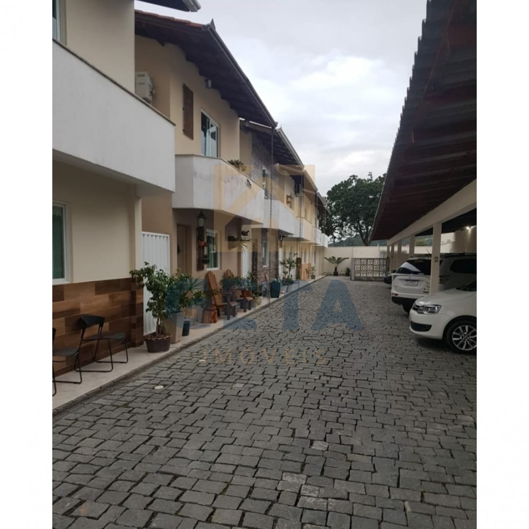 Casa 2 quartos para Venda no bairro Centro em Camboriú